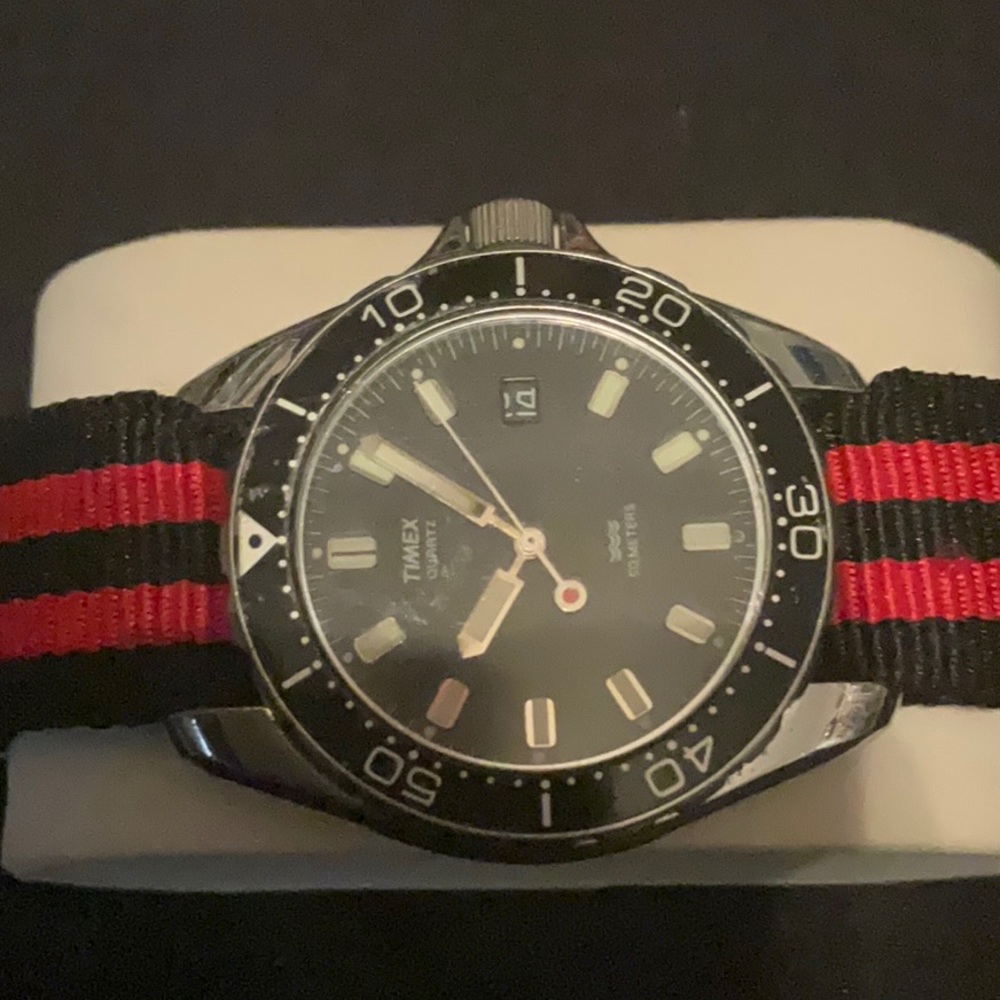 Vintage Timex Quartz Red Dot Mens 50 Meter Diver Watch Untested Lollipop - Picture 3 of 4